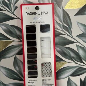 Dashing Diva Gloss Gel Nail Strips - Black and White. Brand New!
